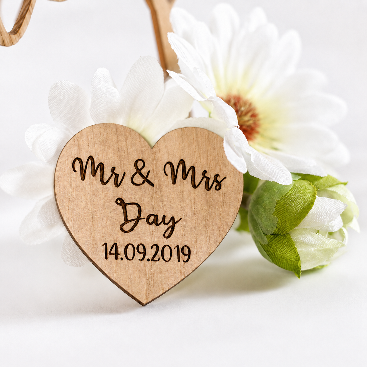 Personalised Oak Heart Wedding Favours - Image 2